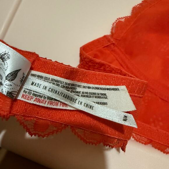 Intimately Free People Bralette Medium Red Lace Plunge Halter Longline Stretch - Picture 10 of 14